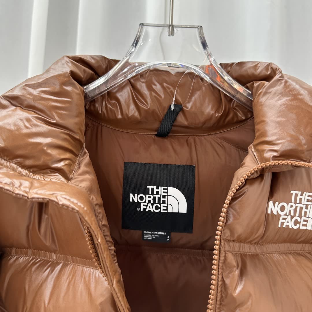 The North Face Nuptse Short Down Jacket NF0A5GGE